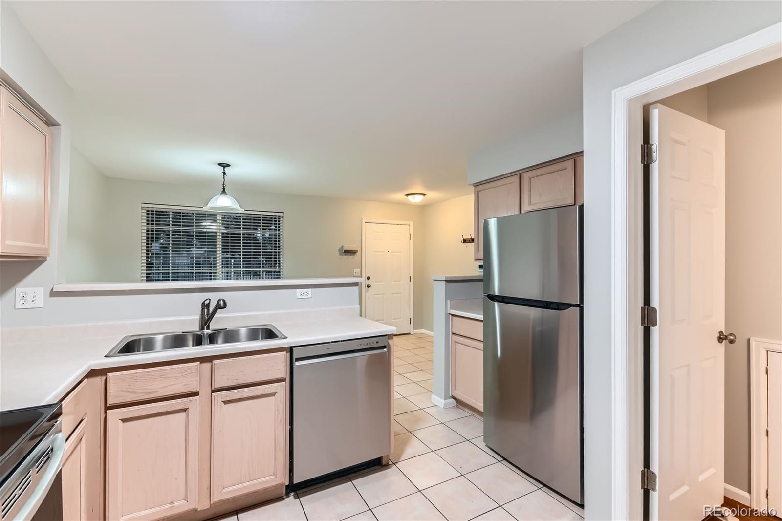 MLS Image #6 for 1121 w 112th avenue,denver, Colorado