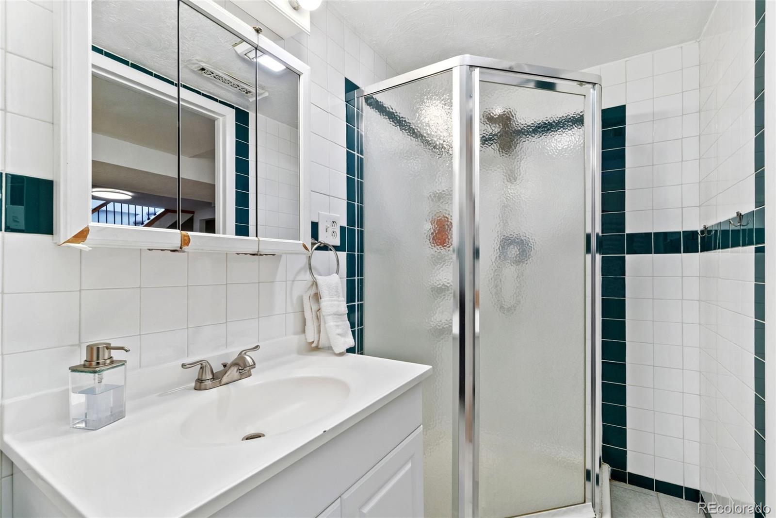 MLS Image #7 for 5533  raritan way,denver, Colorado