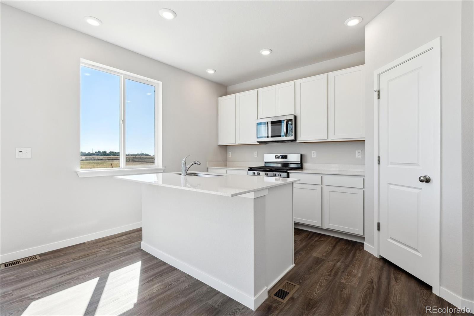 MLS Image #3 for 5656  ranch street,mead, Colorado