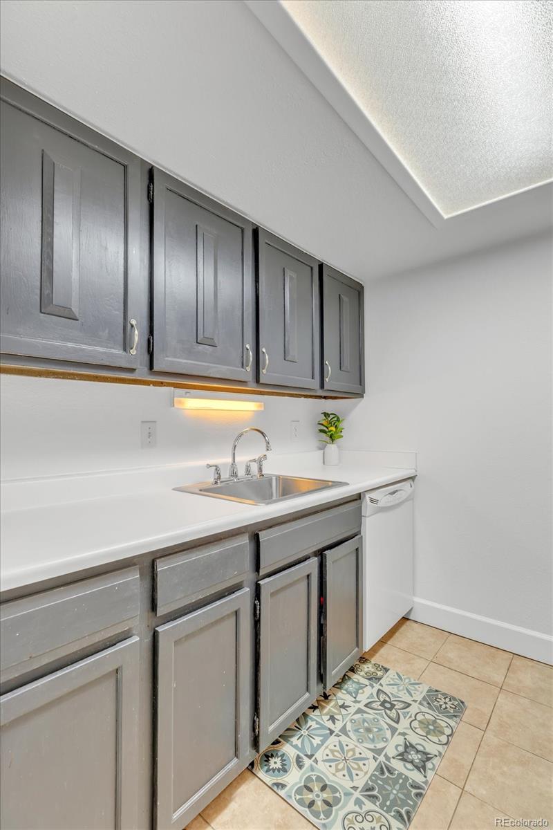 MLS Image #6 for 1250  golden circle 409,golden, Colorado