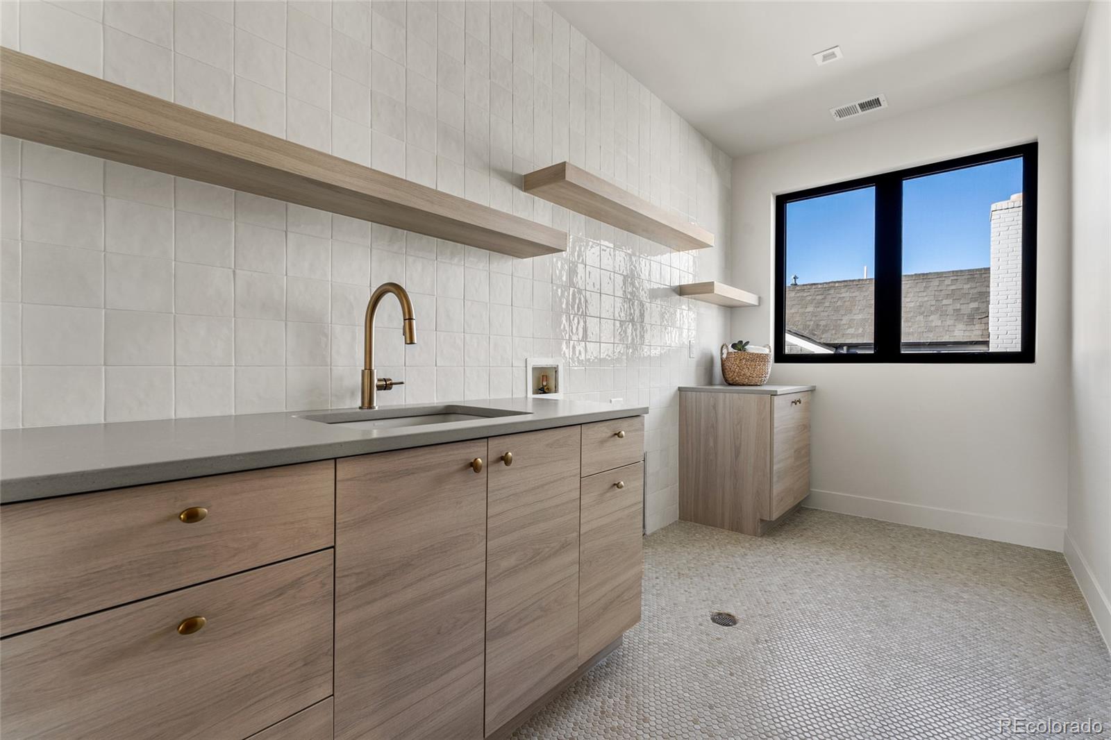 MLS Image #33 for 792 s clayton street,denver, Colorado