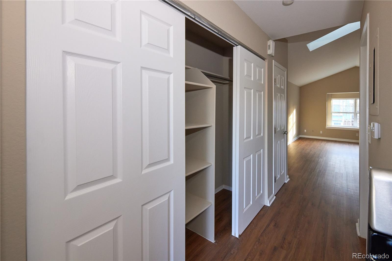 MLS Image #10 for 61 s sable boulevard,aurora, Colorado