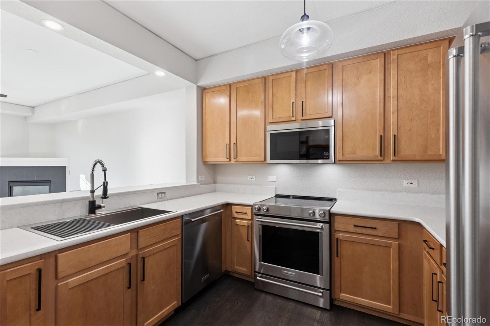 MLS Image #5 for 1699 n downing street 309,denver, Colorado