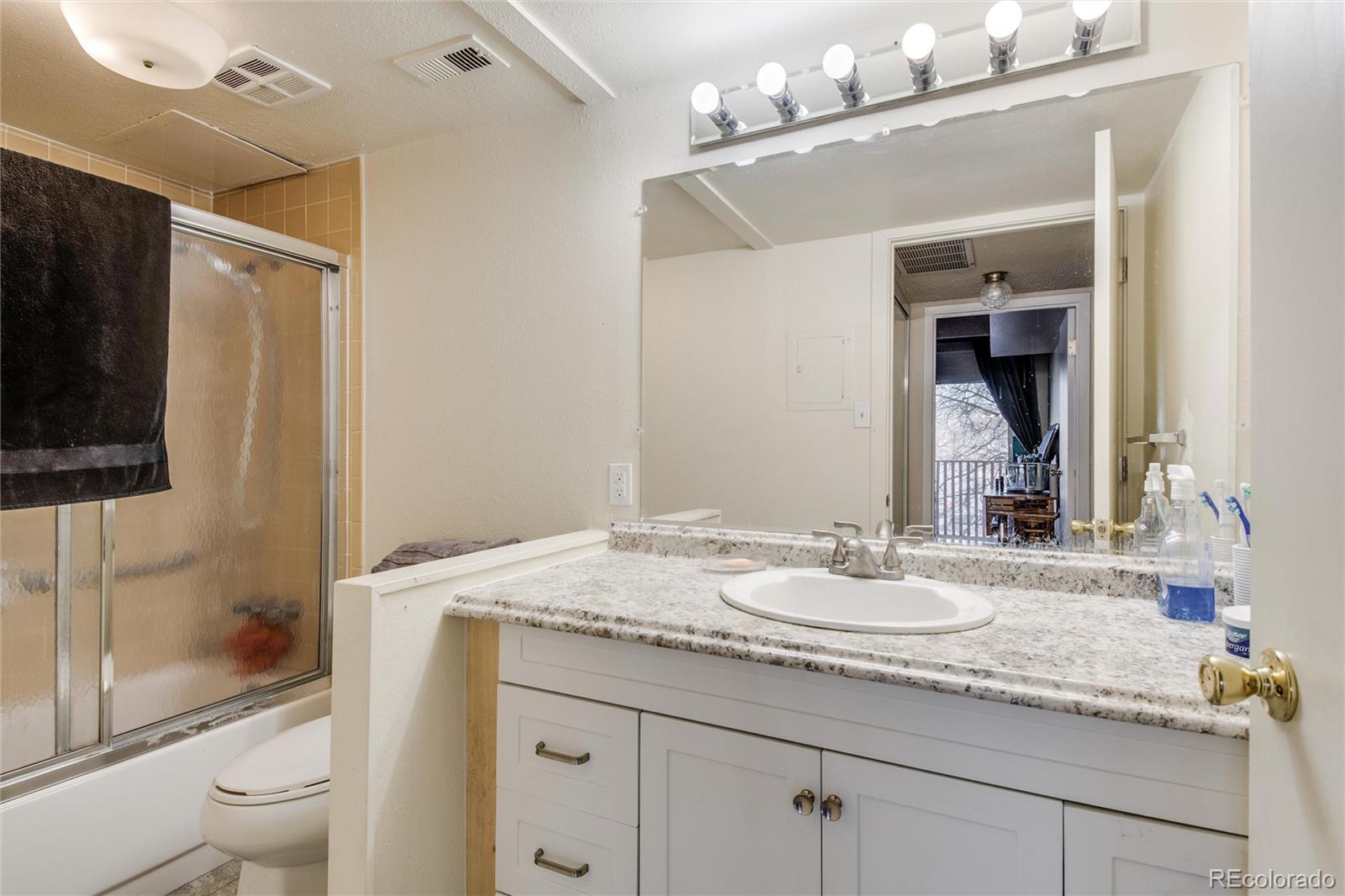 MLS Image #15 for 8060 e girard avenue,denver, Colorado