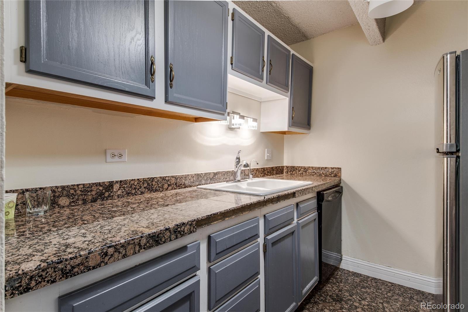 MLS Image #8 for 8060 e girard avenue,denver, Colorado