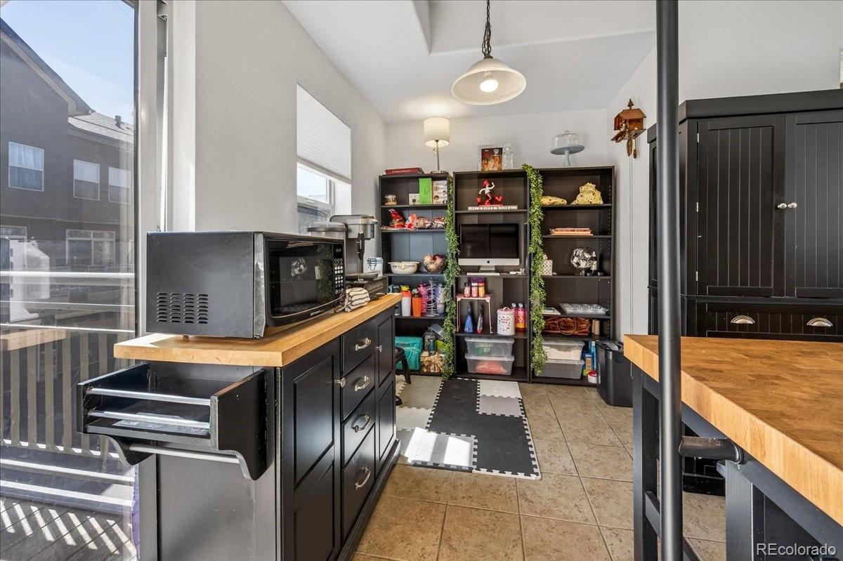 MLS Image #10 for 18767 e yale circle,aurora, Colorado