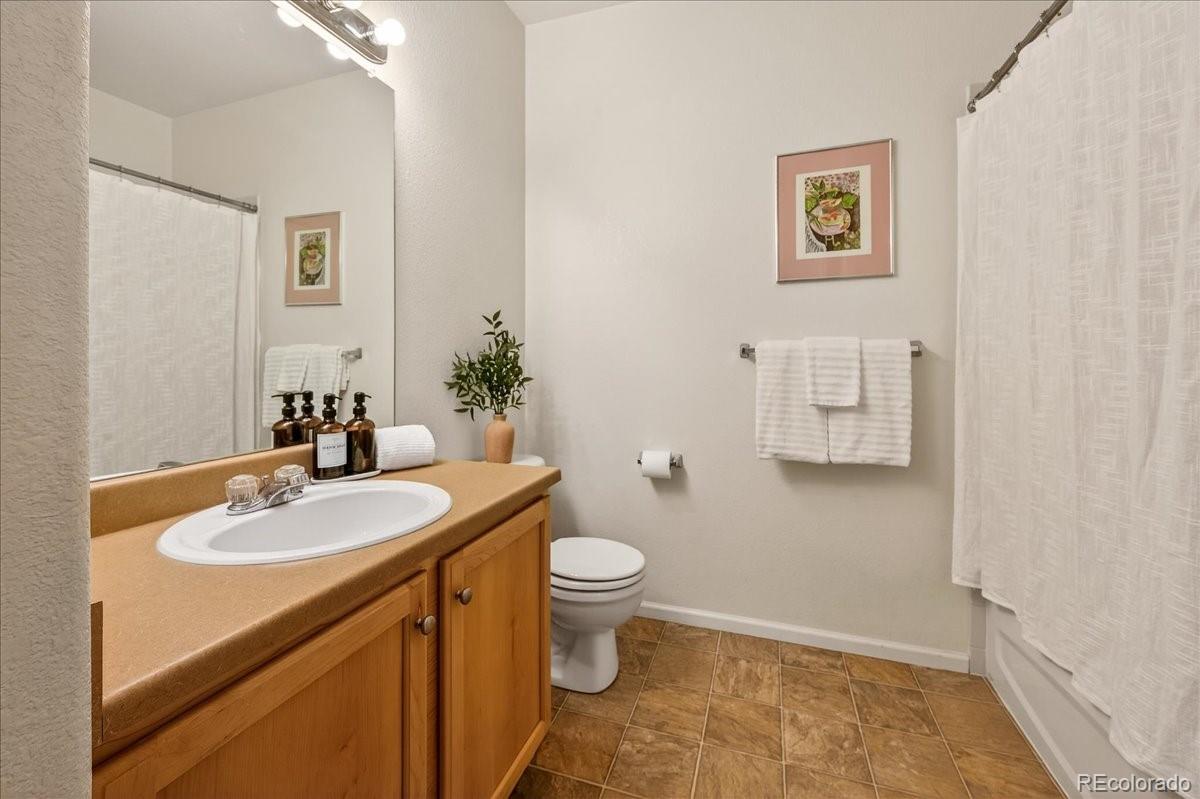 MLS Image #20 for 18767 e yale circle,aurora, Colorado