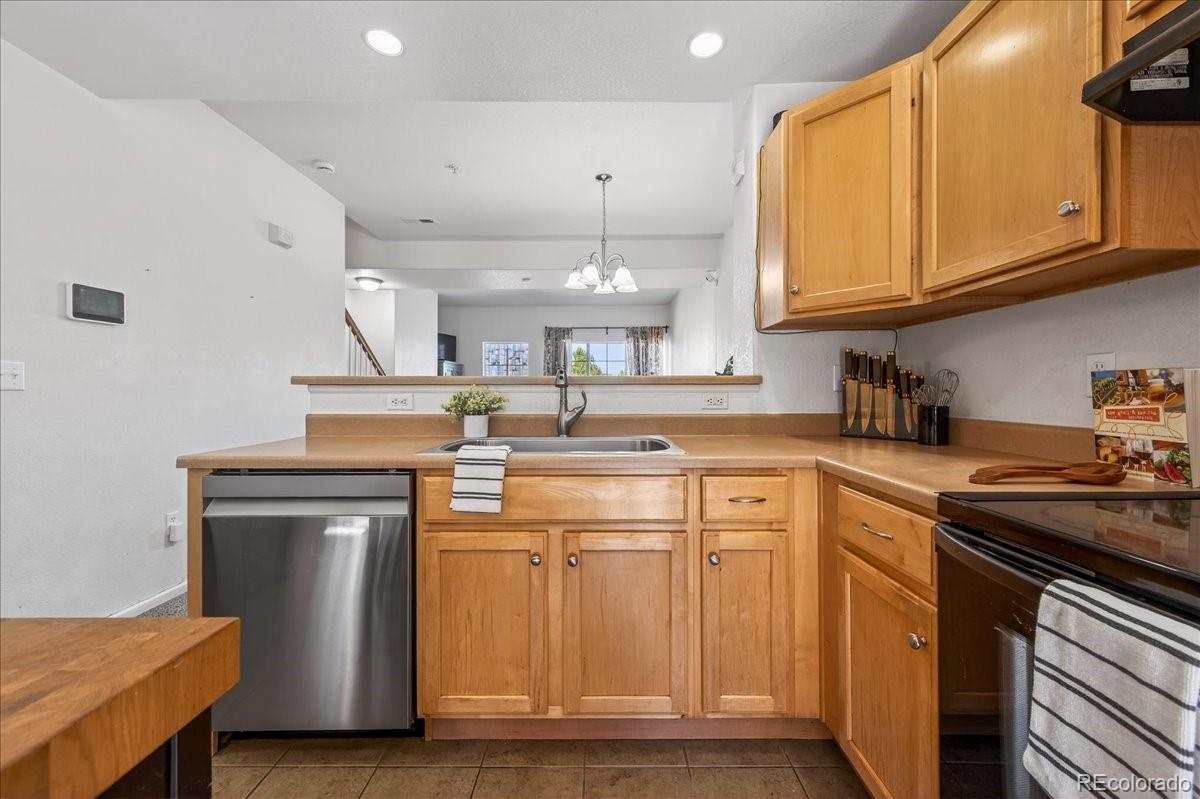 MLS Image #5 for 18767 e yale circle,aurora, Colorado