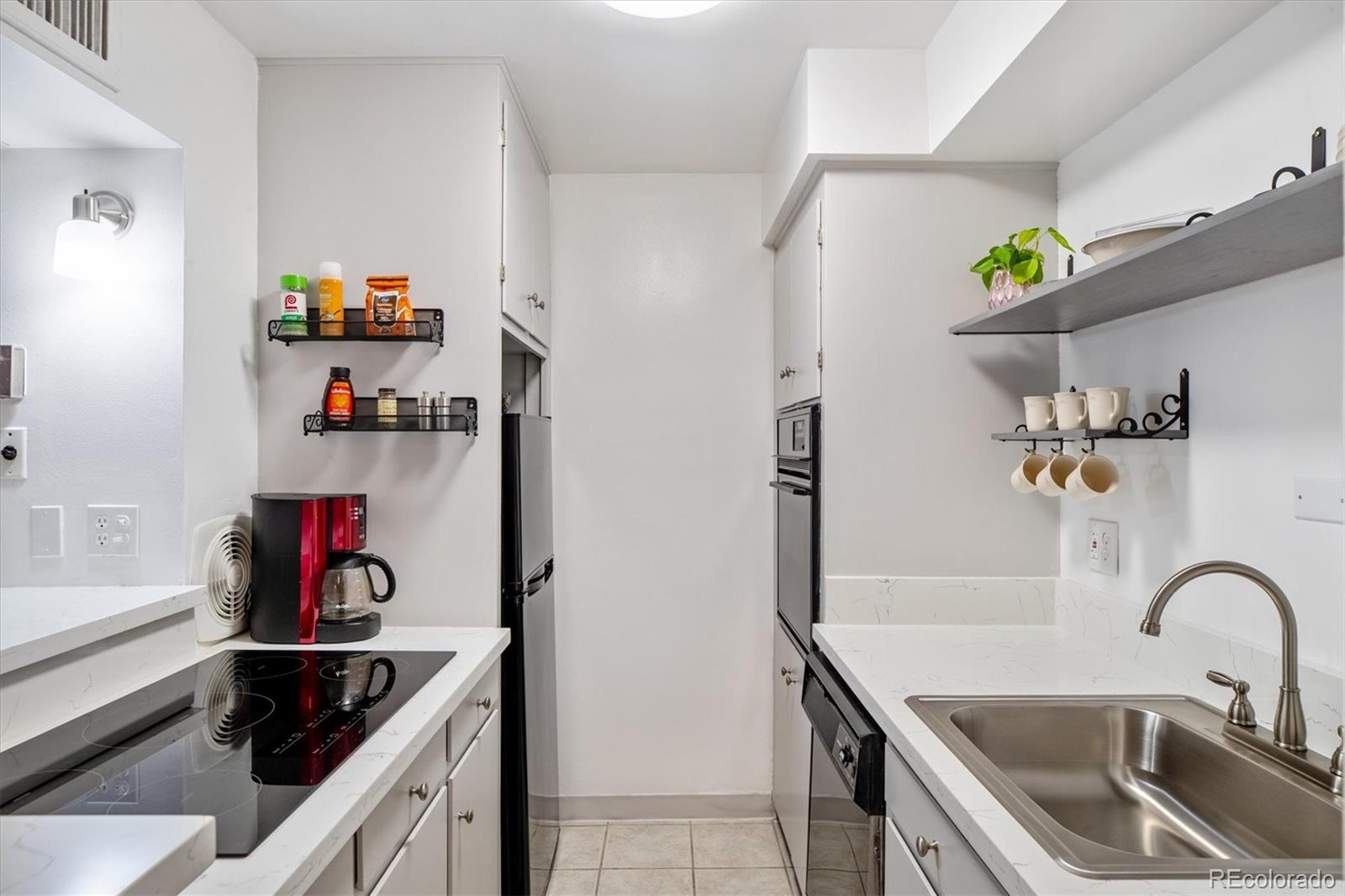 MLS Image #4 for 790 n washington street,denver, Colorado