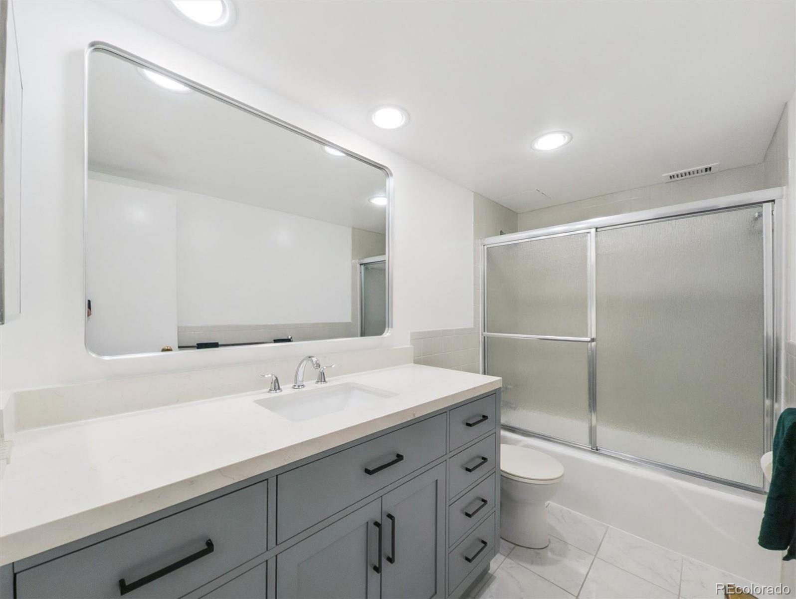 MLS Image #9 for 790 n washington street,denver, Colorado