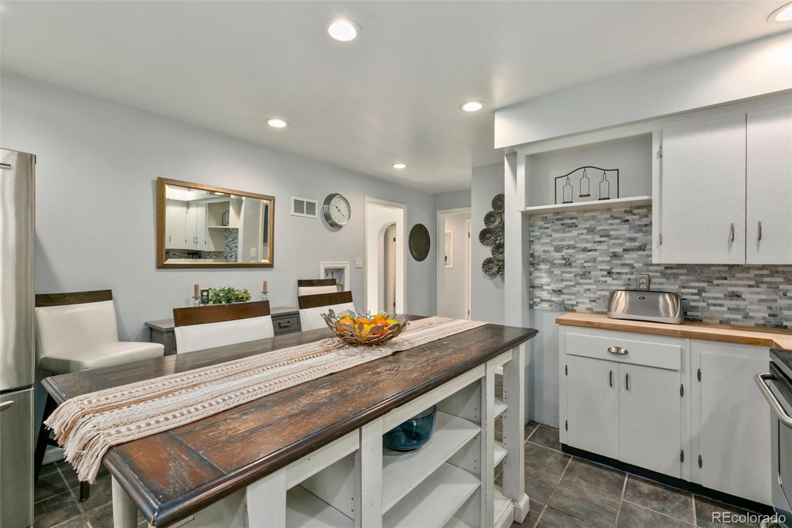 MLS Image #5 for 853 e 7th street,loveland, Colorado