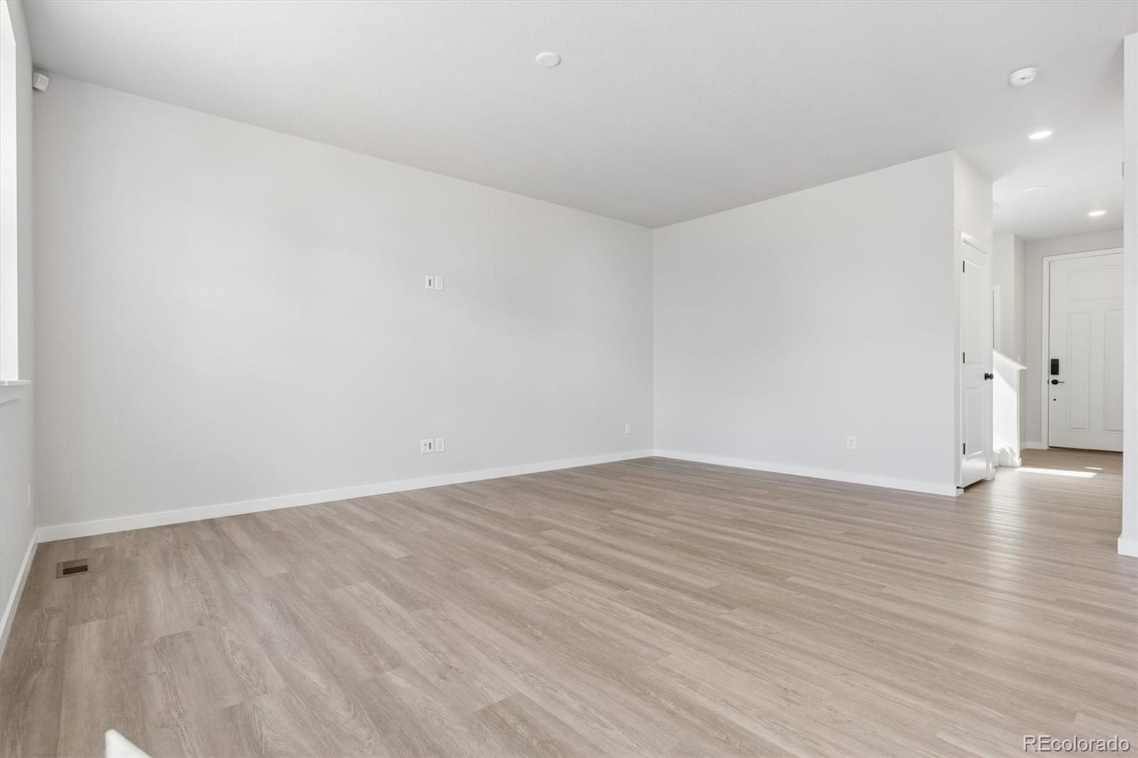 MLS Image #15 for 22816 e 47th place,aurora, Colorado