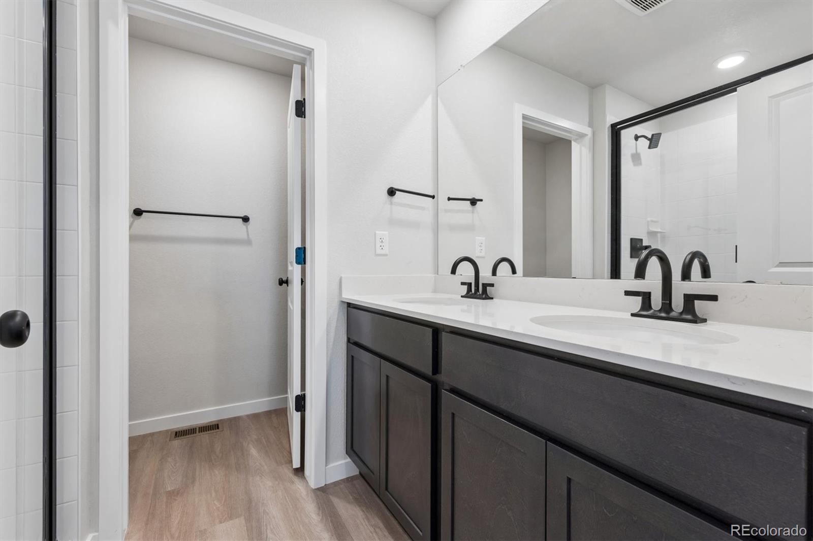MLS Image #22 for 22816 e 47th place,aurora, Colorado