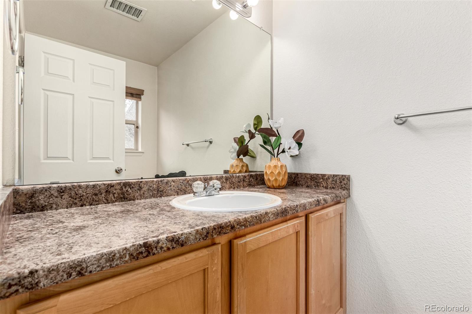 MLS Image #12 for 18766 e yale circle,aurora, Colorado