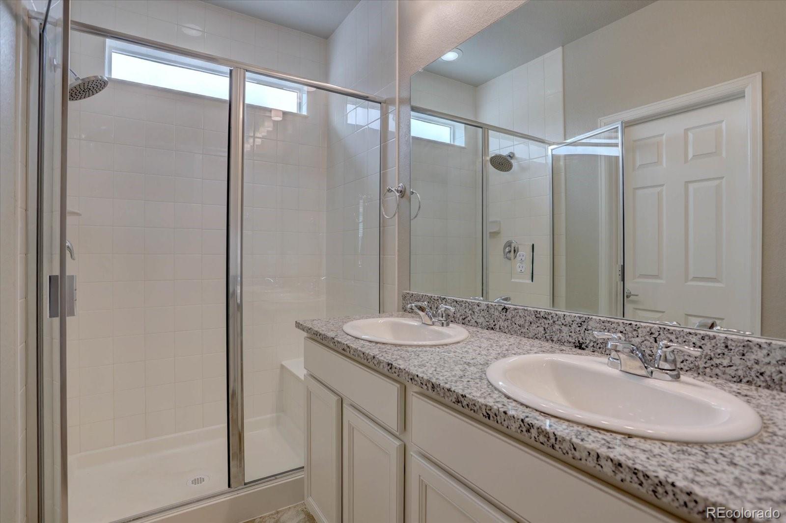 MLS Image #10 for 6612 n ceylon street,denver, Colorado