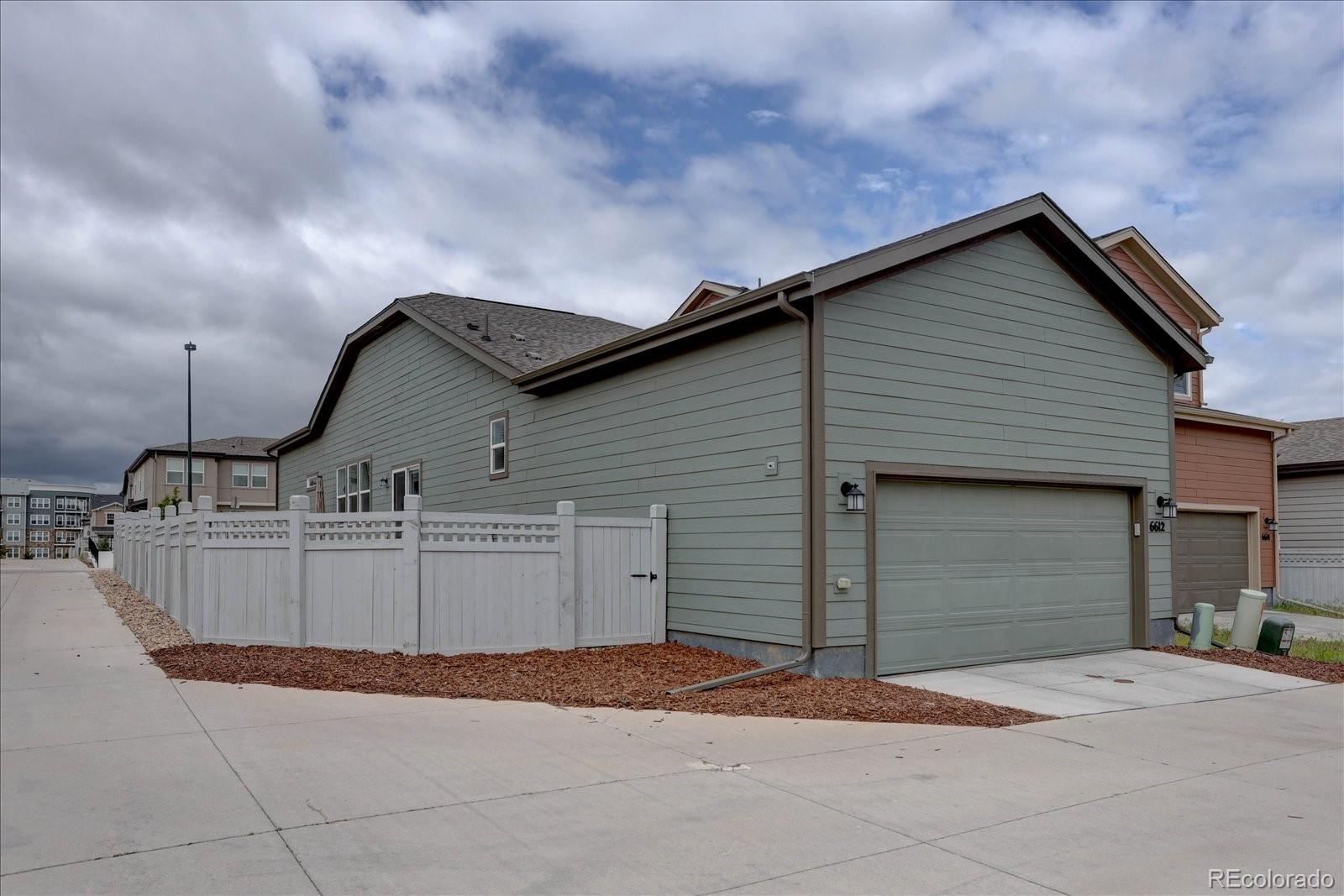 MLS Image #16 for 6612 n ceylon street,denver, Colorado