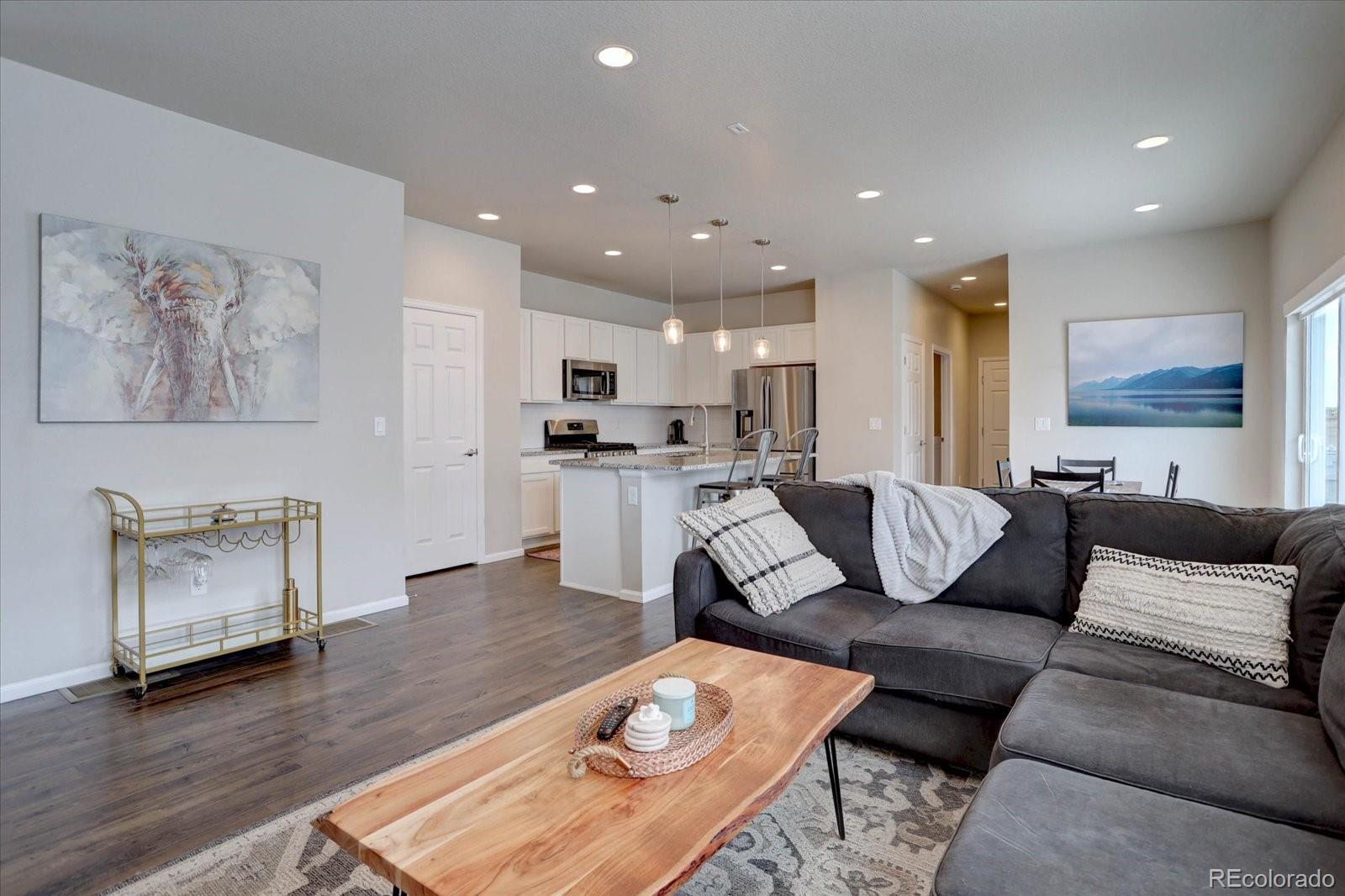 MLS Image #4 for 6612 n ceylon street,denver, Colorado