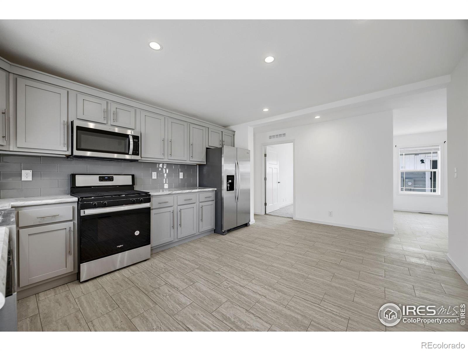 MLS Image #3 for 542  sunset cliffs drive,loveland, Colorado
