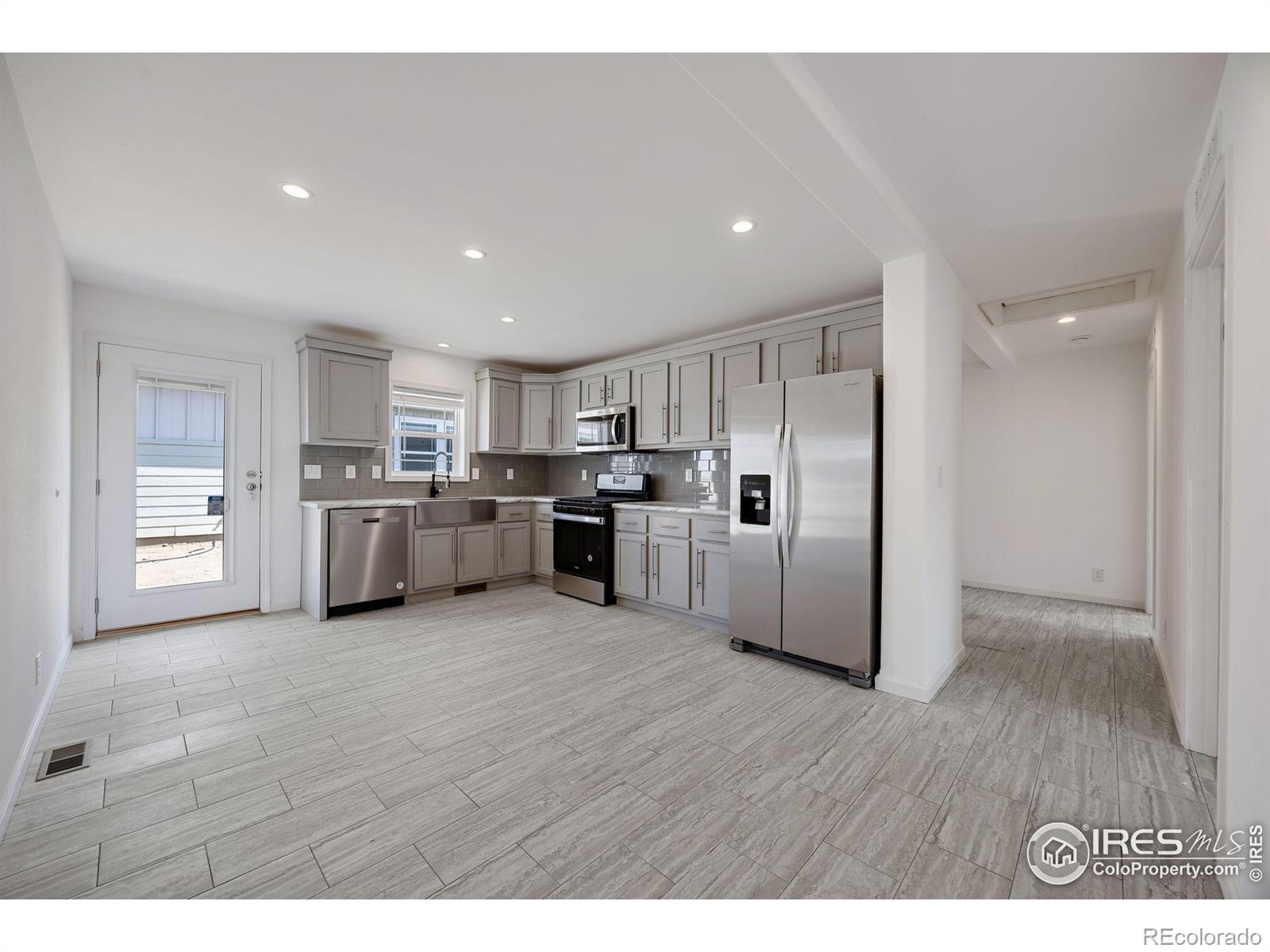 MLS Image #4 for 542  sunset cliffs drive,loveland, Colorado