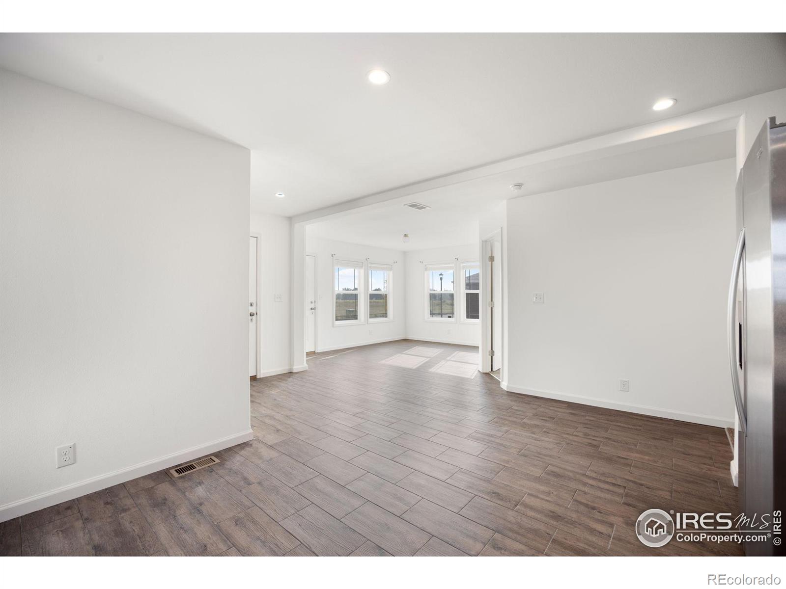 MLS Image #4 for 533  book cliffs drive,loveland, Colorado