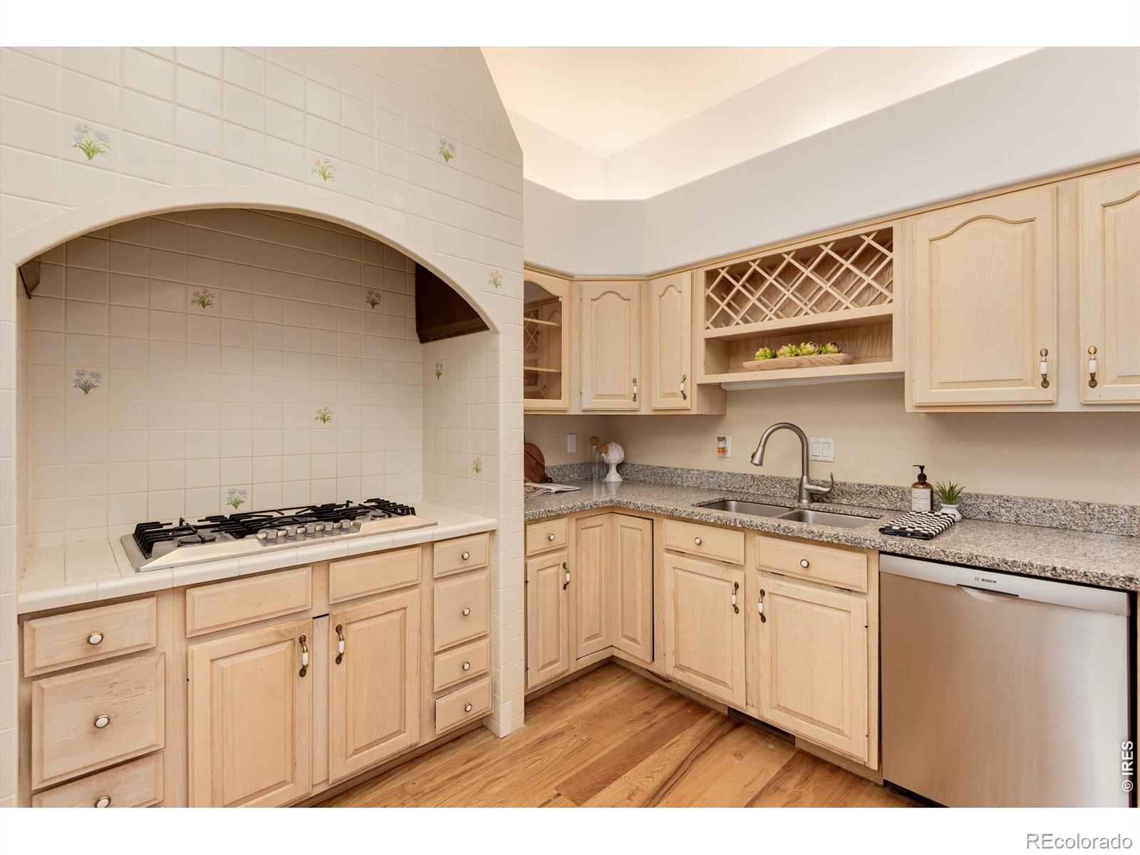 MLS Image #16 for 142  meadowlook way,boulder, Colorado