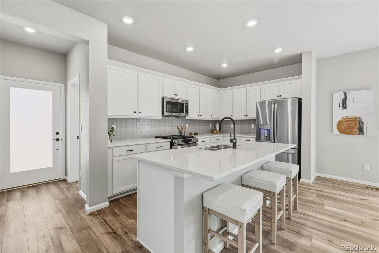 MLS Image #3 for 21041 e 63rd drive,aurora, Colorado