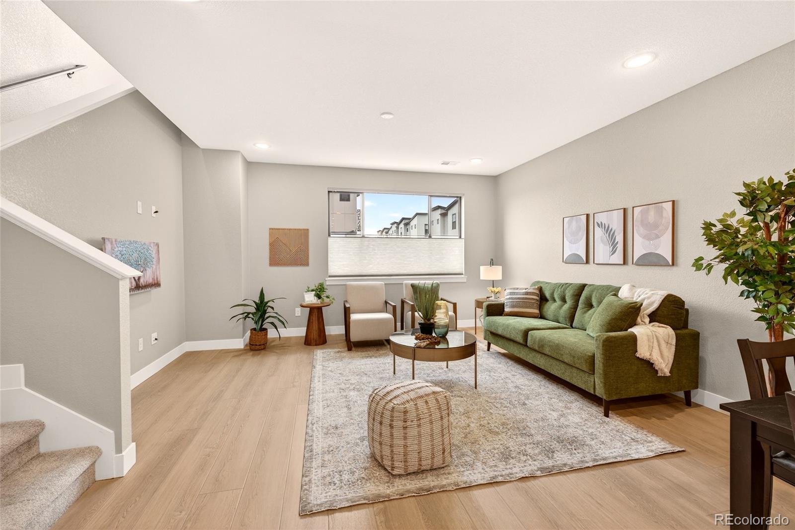 MLS Image #4 for 2064 s holly street 2-4,denver, Colorado