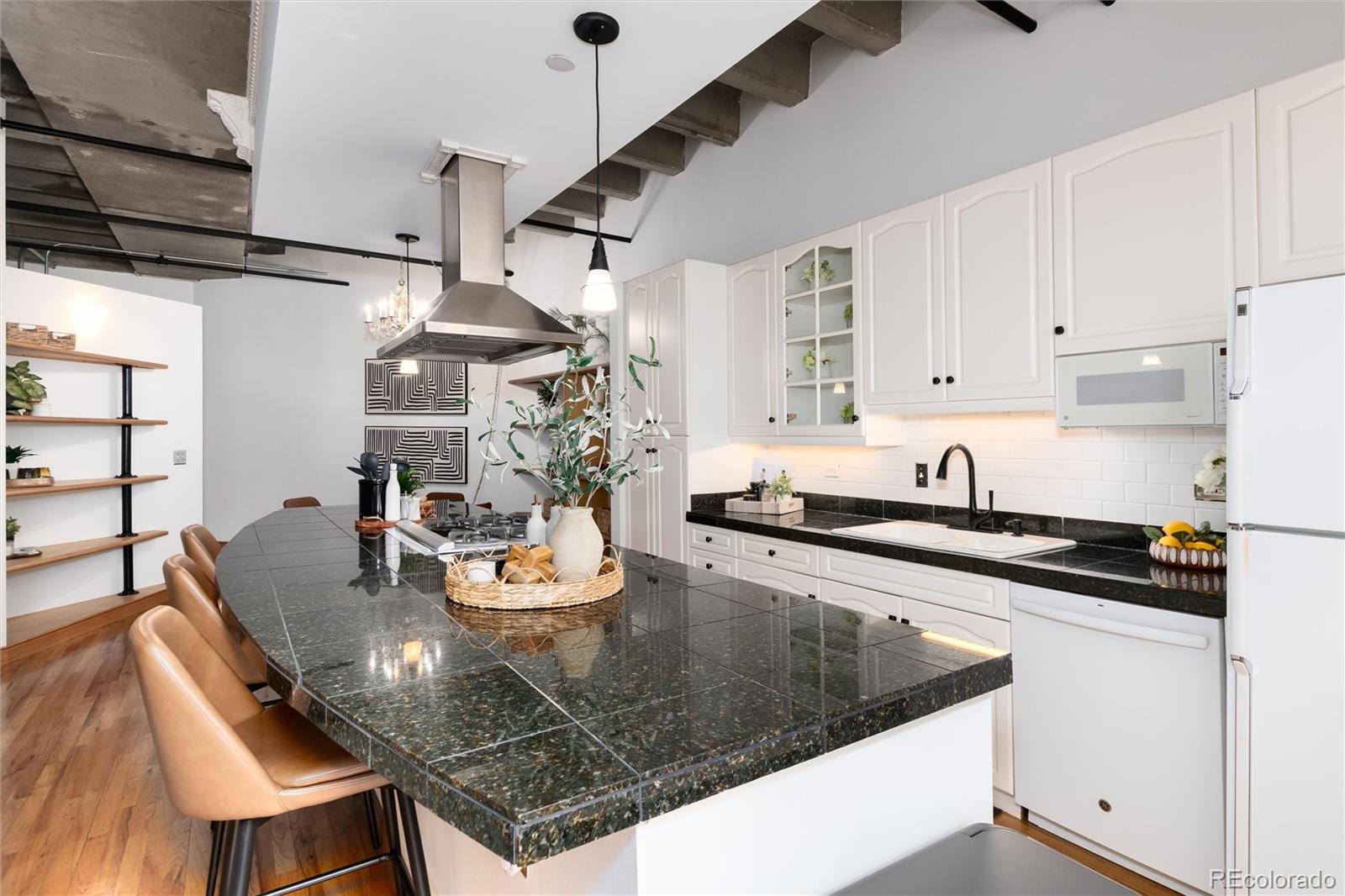 MLS Image #12 for 1020  15th street 210,denver, Colorado