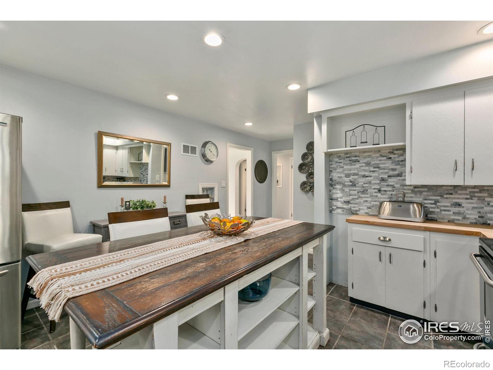 MLS Image #5 for 853 e 7th street,loveland, Colorado