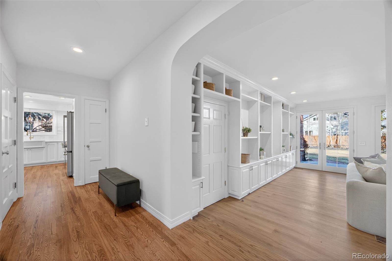 MLS Image #13 for 5301 e 6th avenue parkway,denver, Colorado