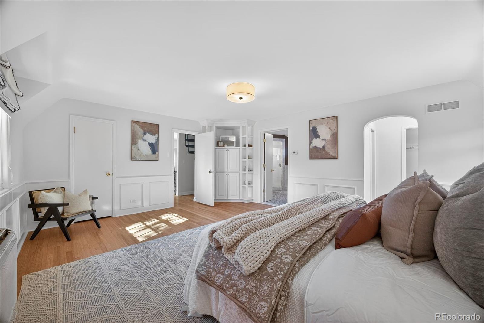 MLS Image #26 for 5301 e 6th avenue parkway,denver, Colorado