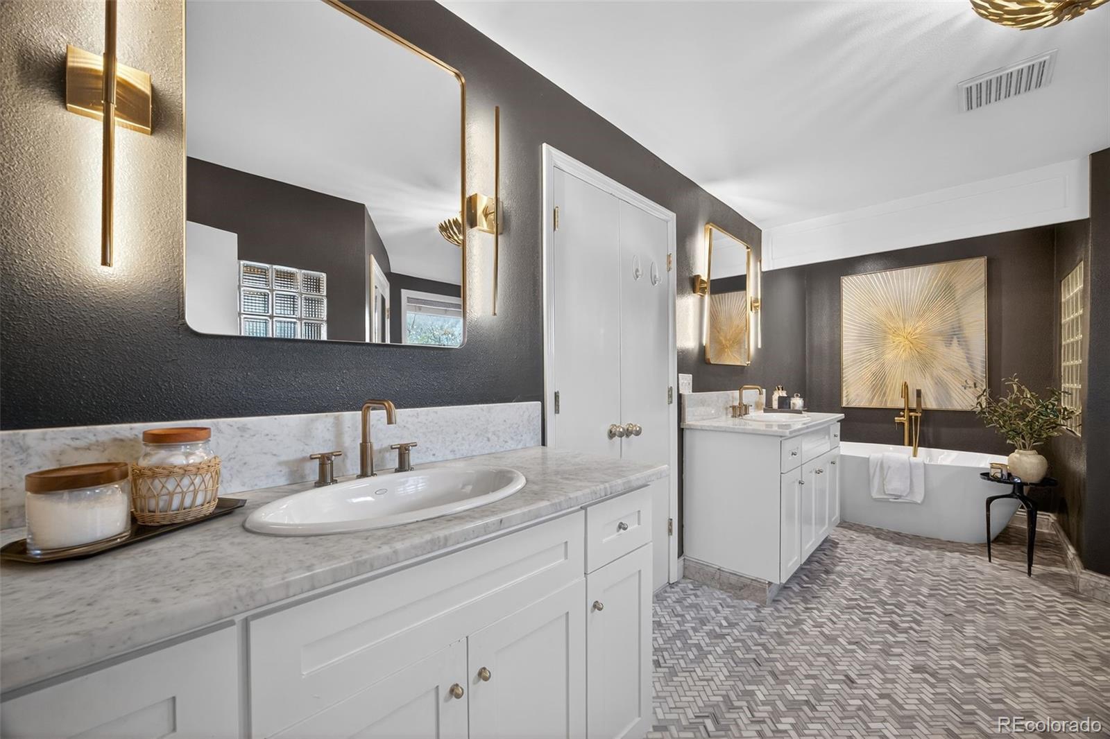 MLS Image #28 for 5301 e 6th avenue parkway,denver, Colorado