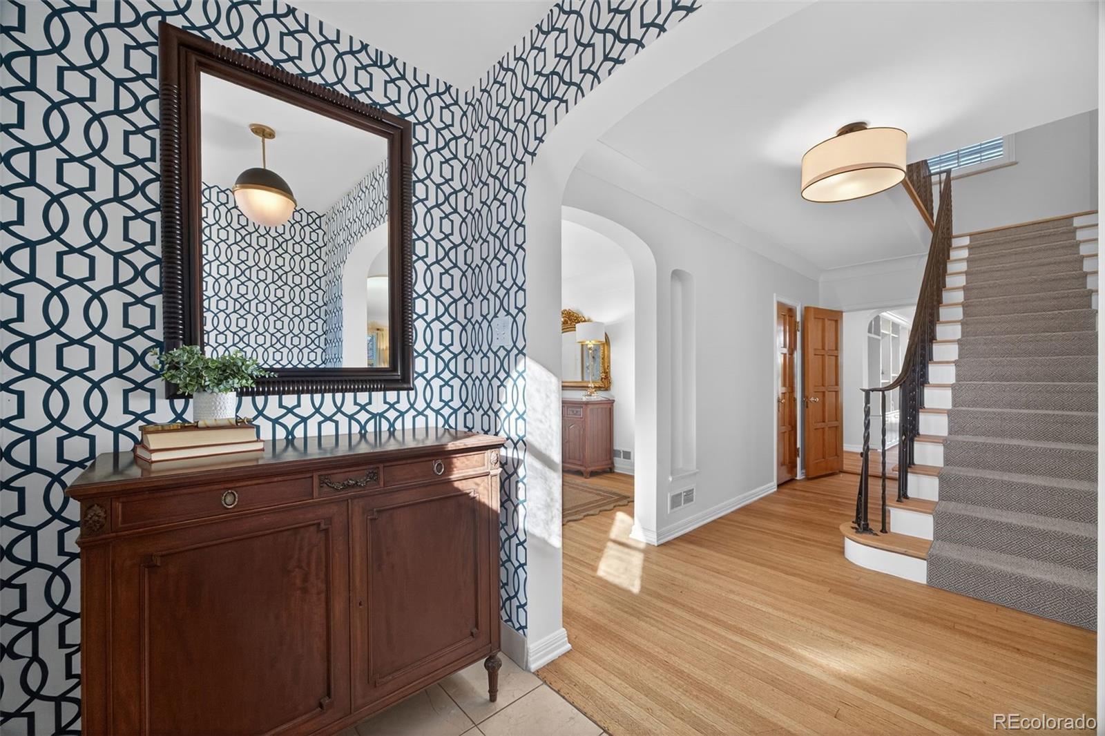 MLS Image #3 for 5301 e 6th avenue parkway,denver, Colorado