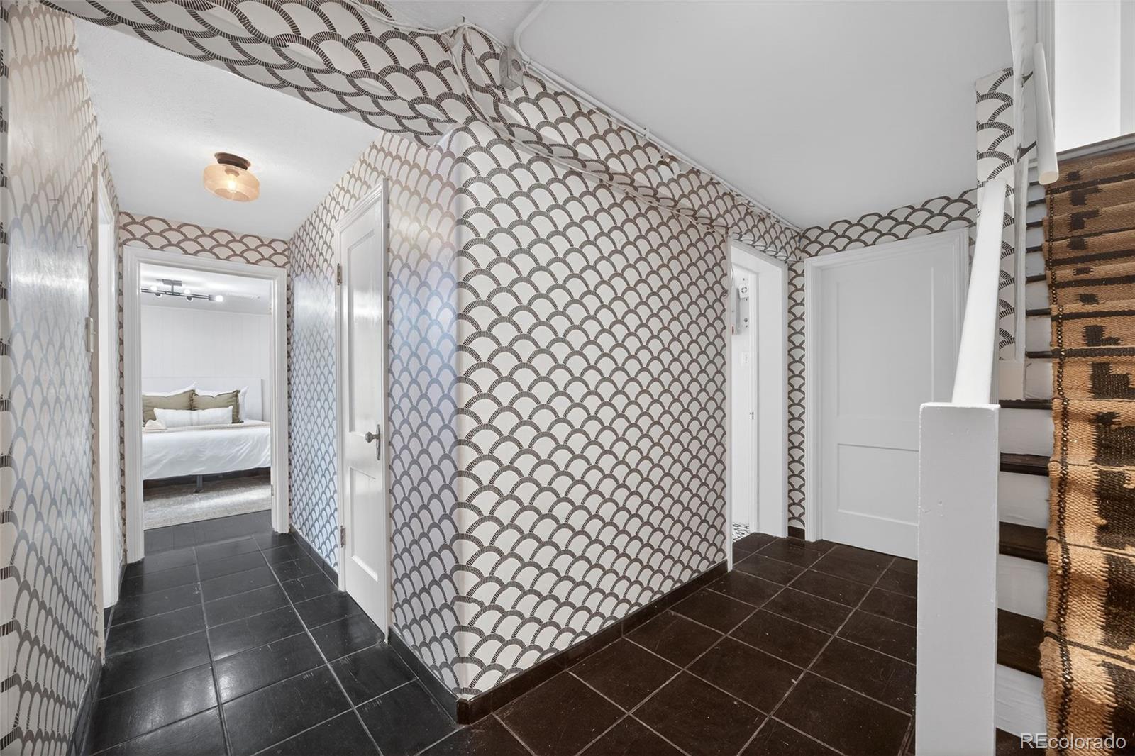 MLS Image #31 for 5301 e 6th avenue parkway,denver, Colorado