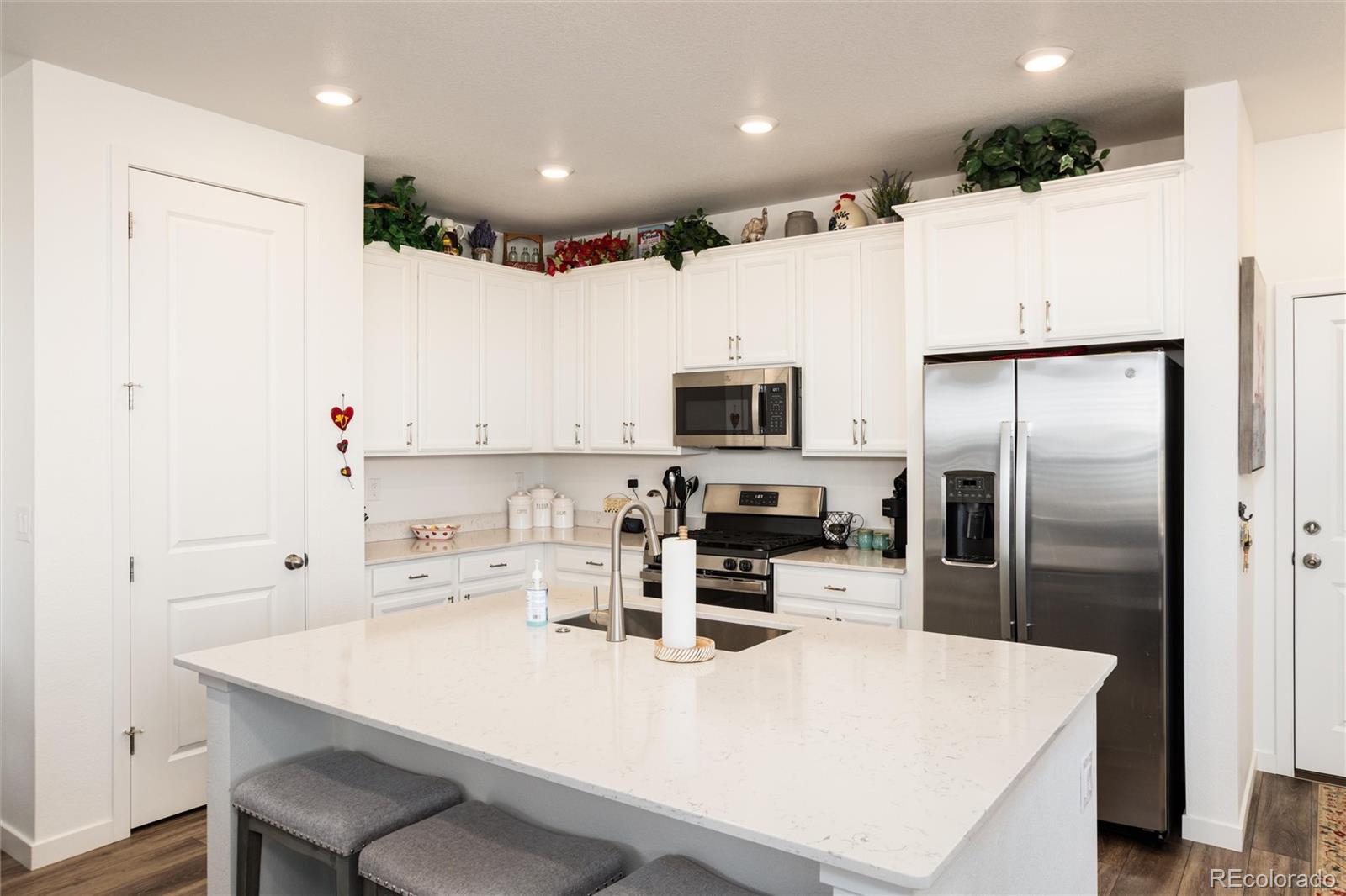 MLS Image #14 for 8962  larose court,parker, Colorado