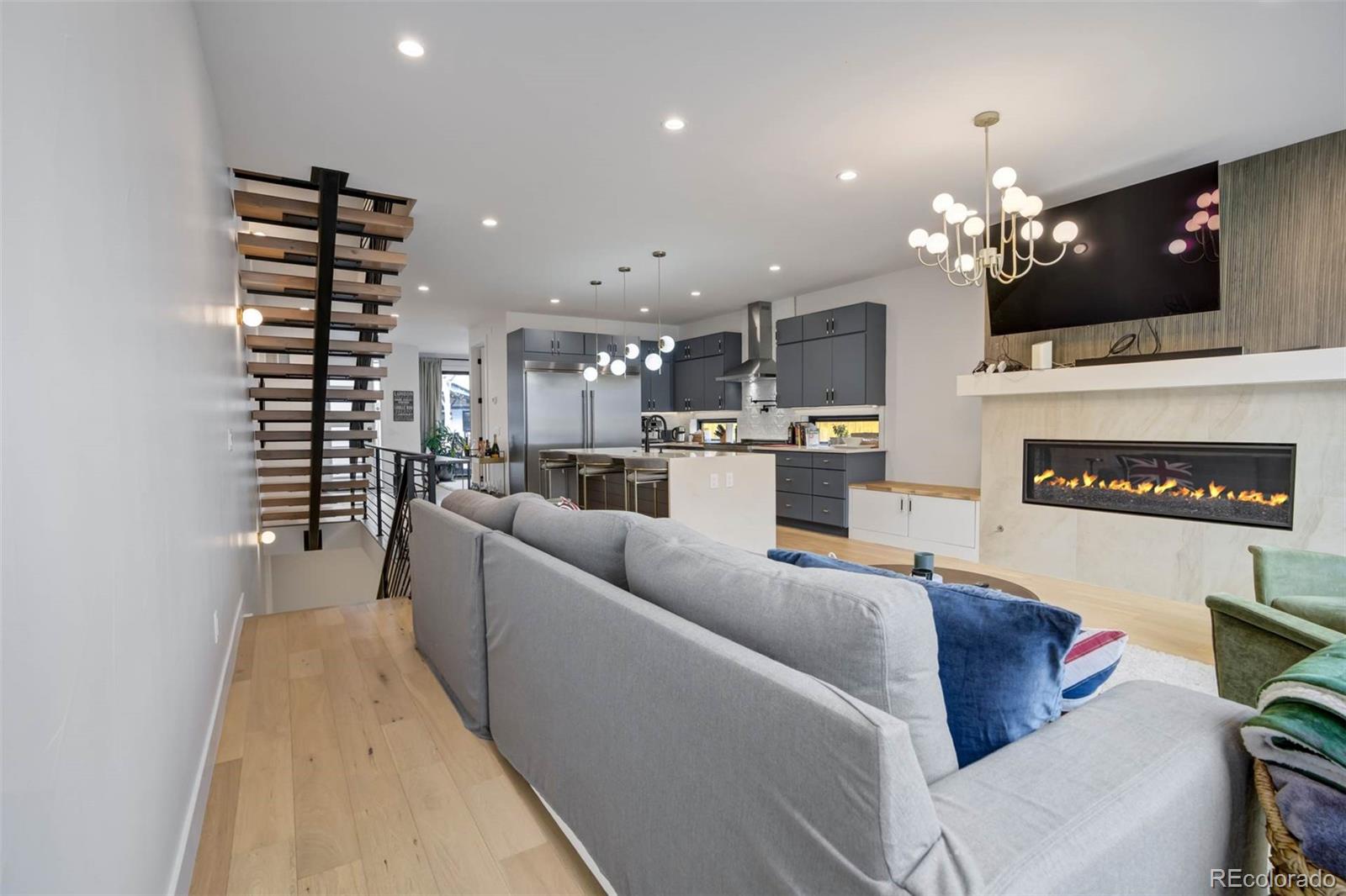 MLS Image #16 for 2526 s lincoln street ,denver, Colorado