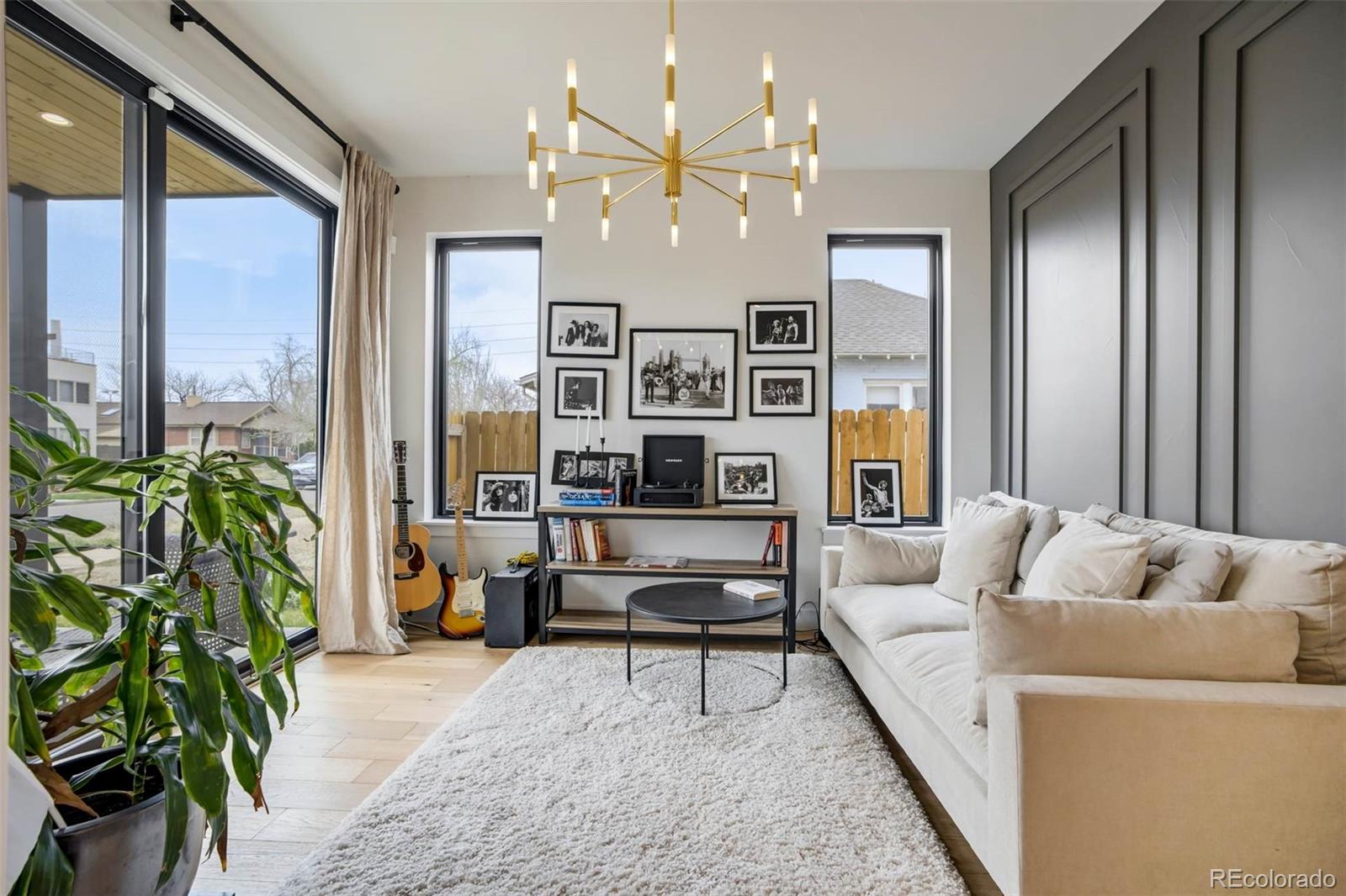 MLS Image #3 for 2526 s lincoln street ,denver, Colorado