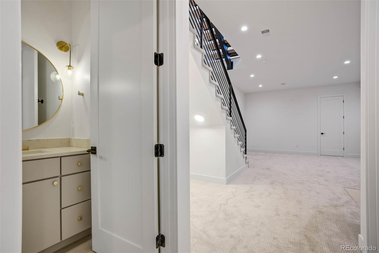 MLS Image #39 for 2526 s lincoln street ,denver, Colorado
