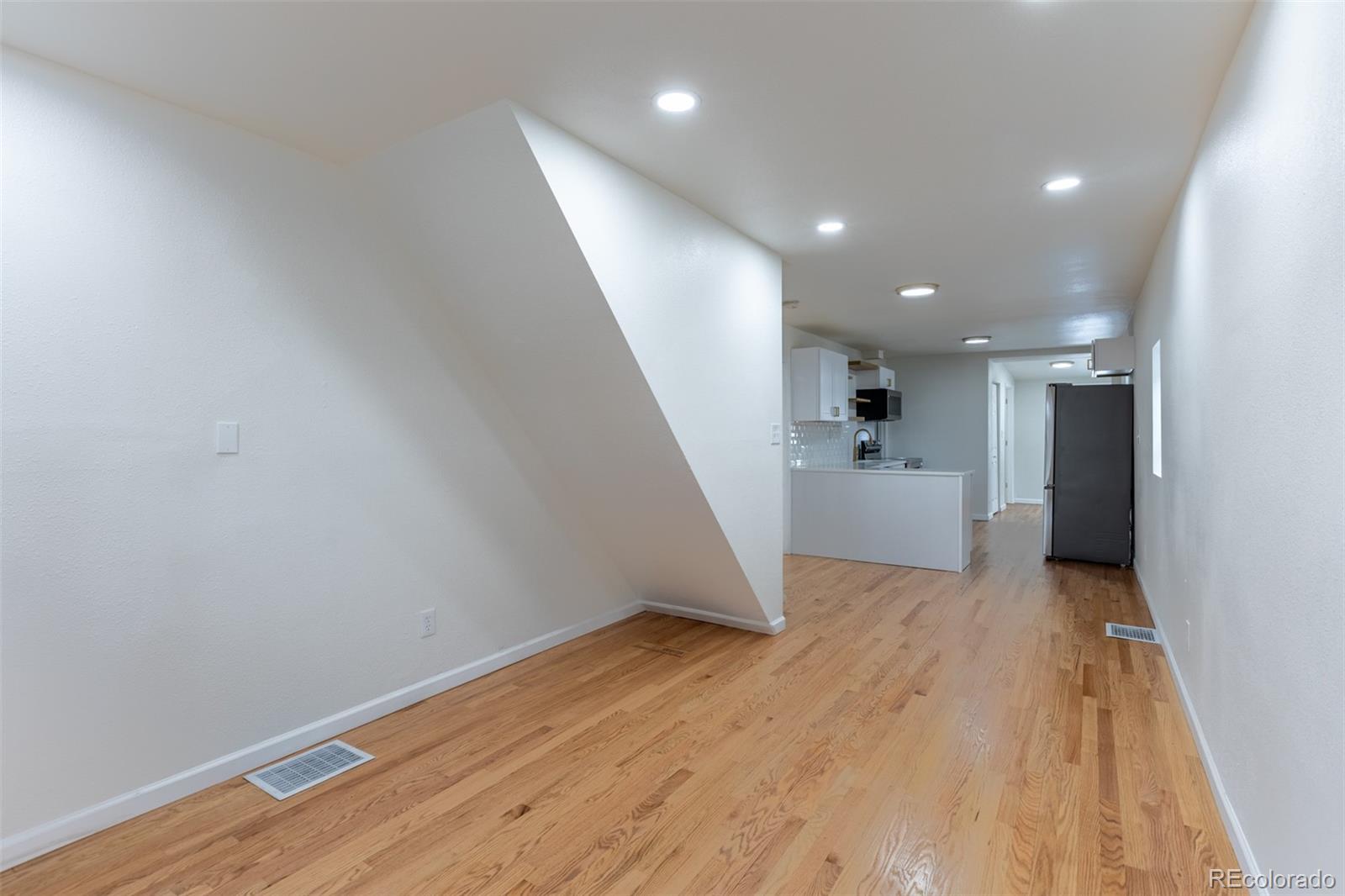 MLS Image #10 for 3783 n franklin street,denver, Colorado