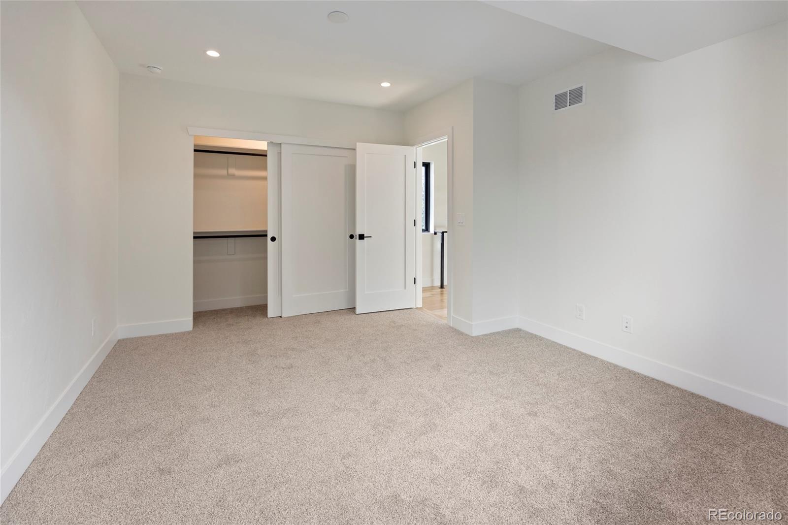 MLS Image #11 for 1715  grove street,denver, Colorado