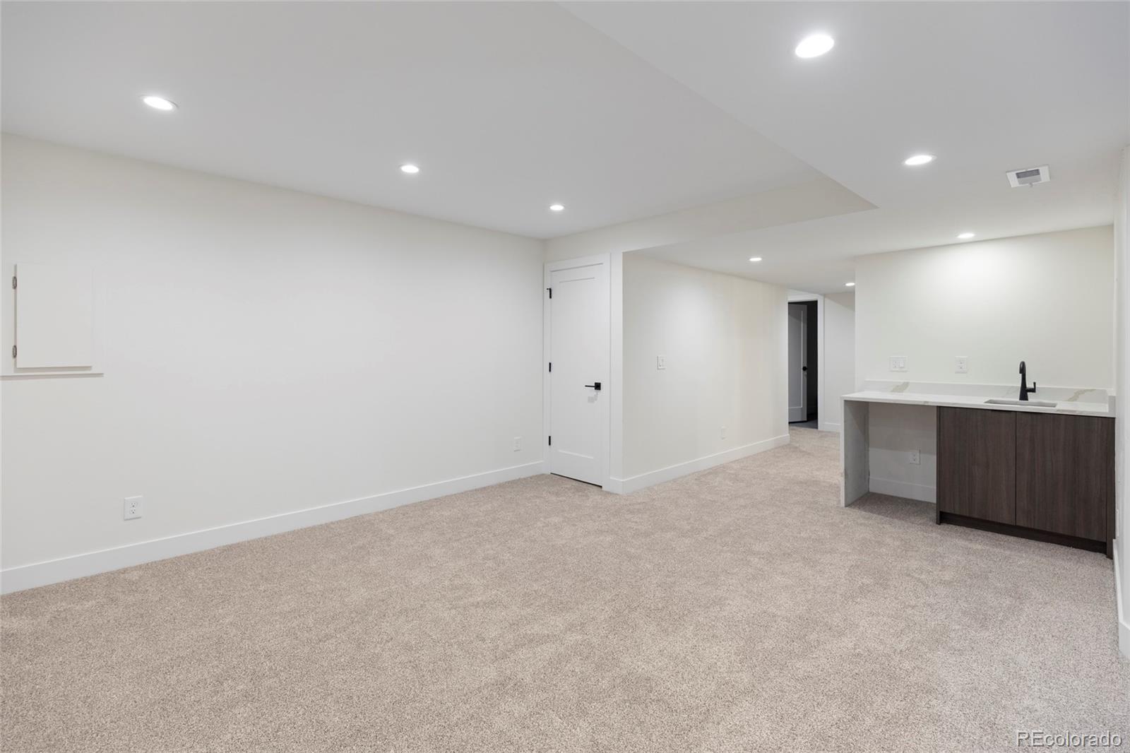 MLS Image #15 for 1715  grove street,denver, Colorado
