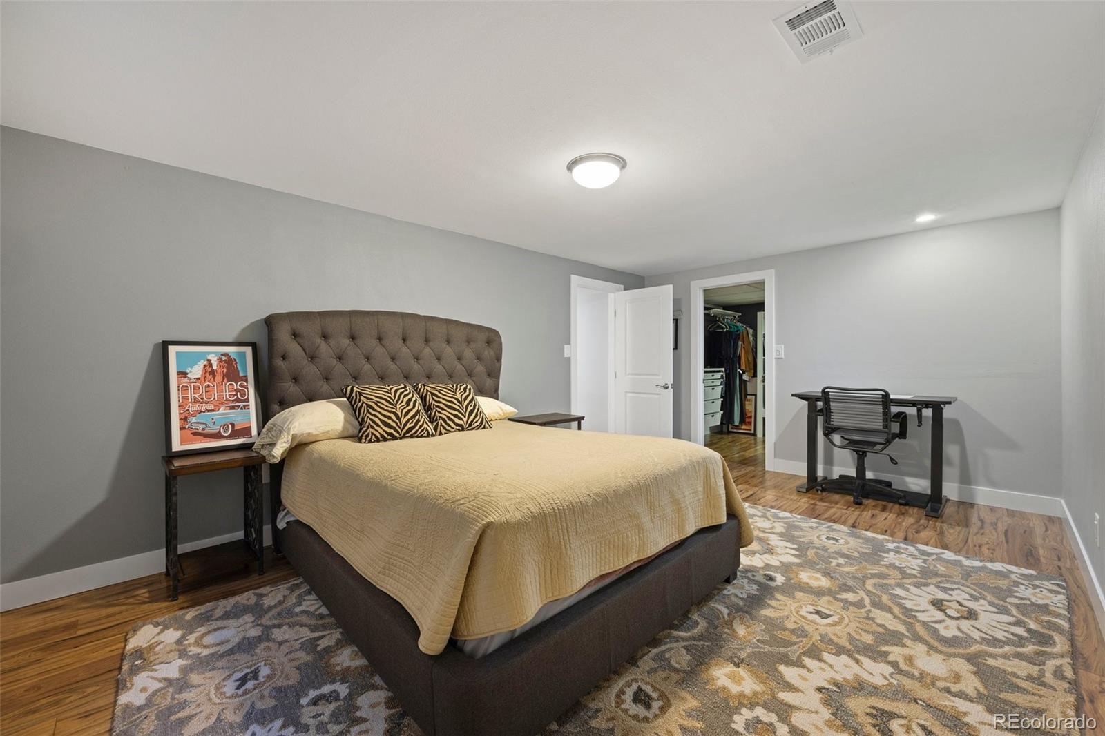 MLS Image #18 for 703 s oneida way,denver, Colorado