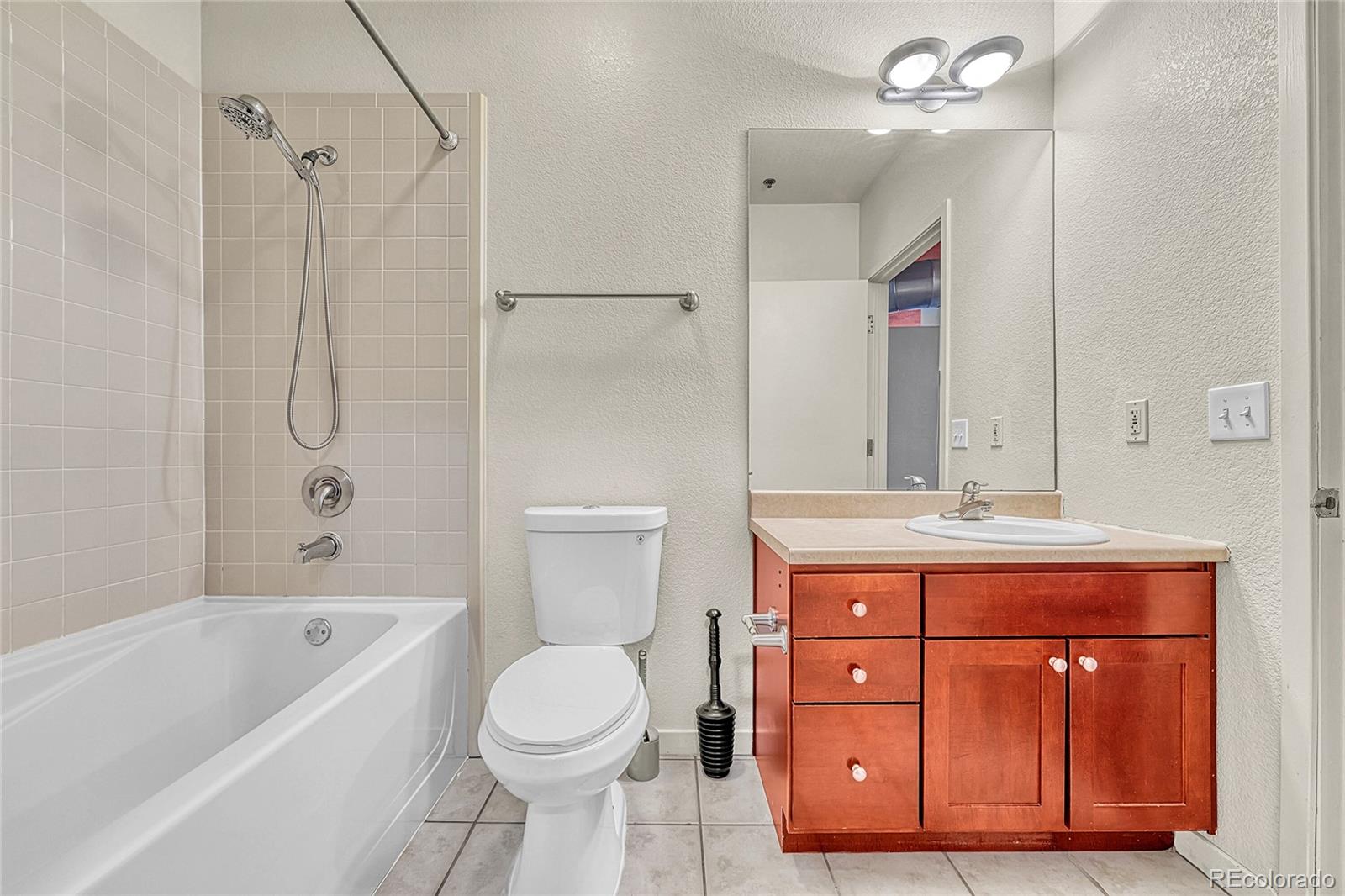 MLS Image #13 for 2900 n downing street,denver, Colorado