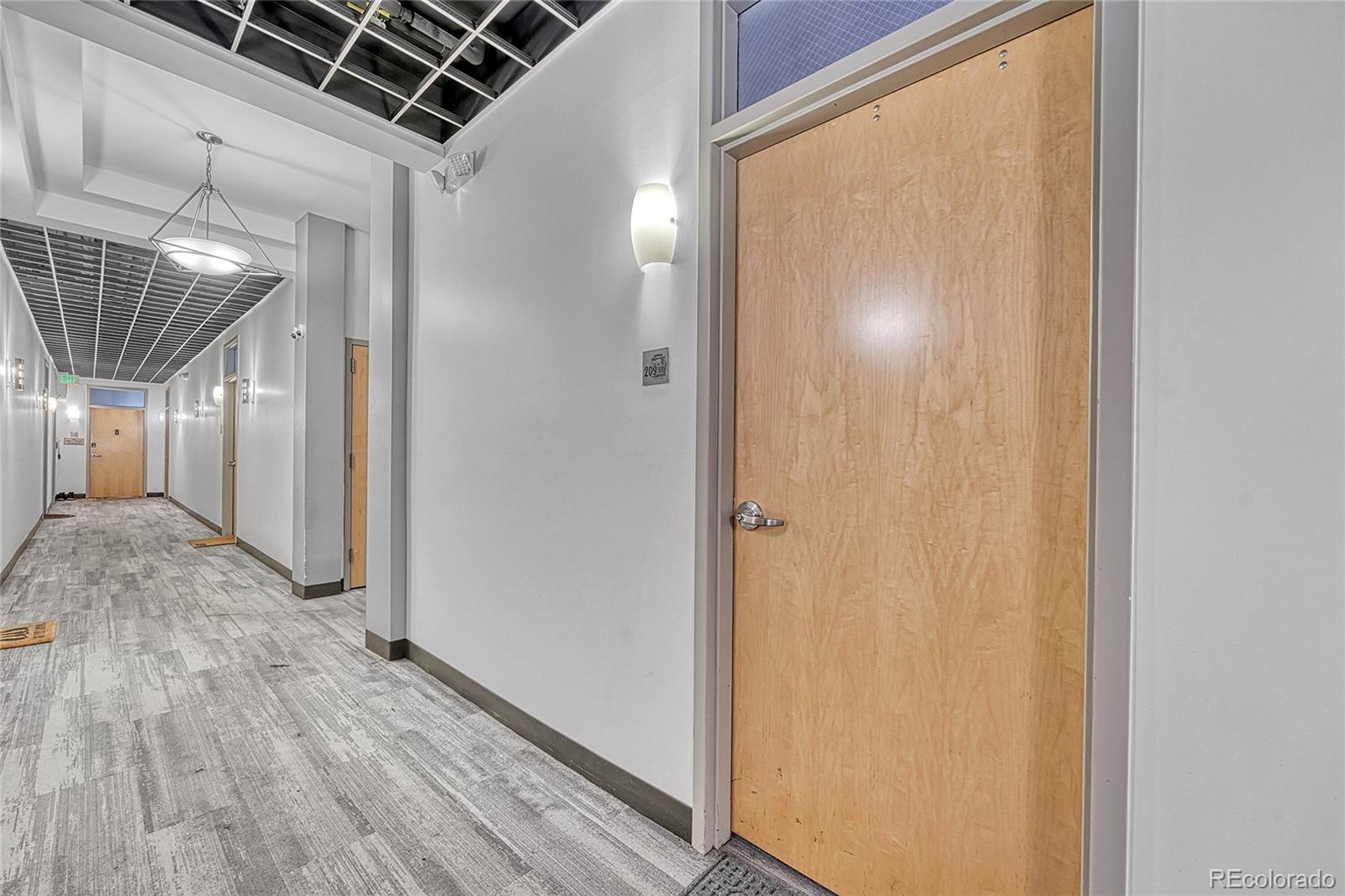 MLS Image #4 for 2900 n downing street,denver, Colorado