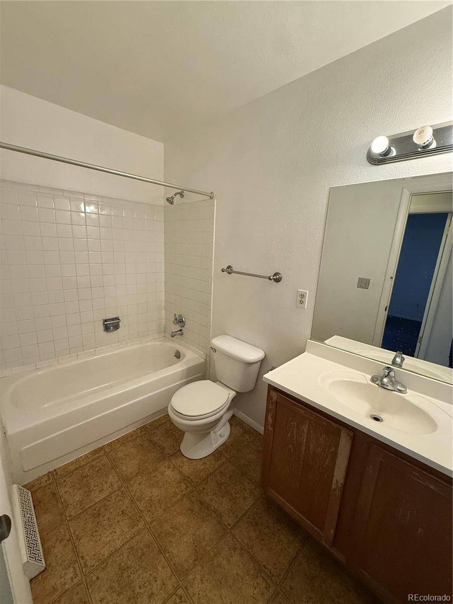 MLS Image #10 for 12076 e montana place,aurora, Colorado