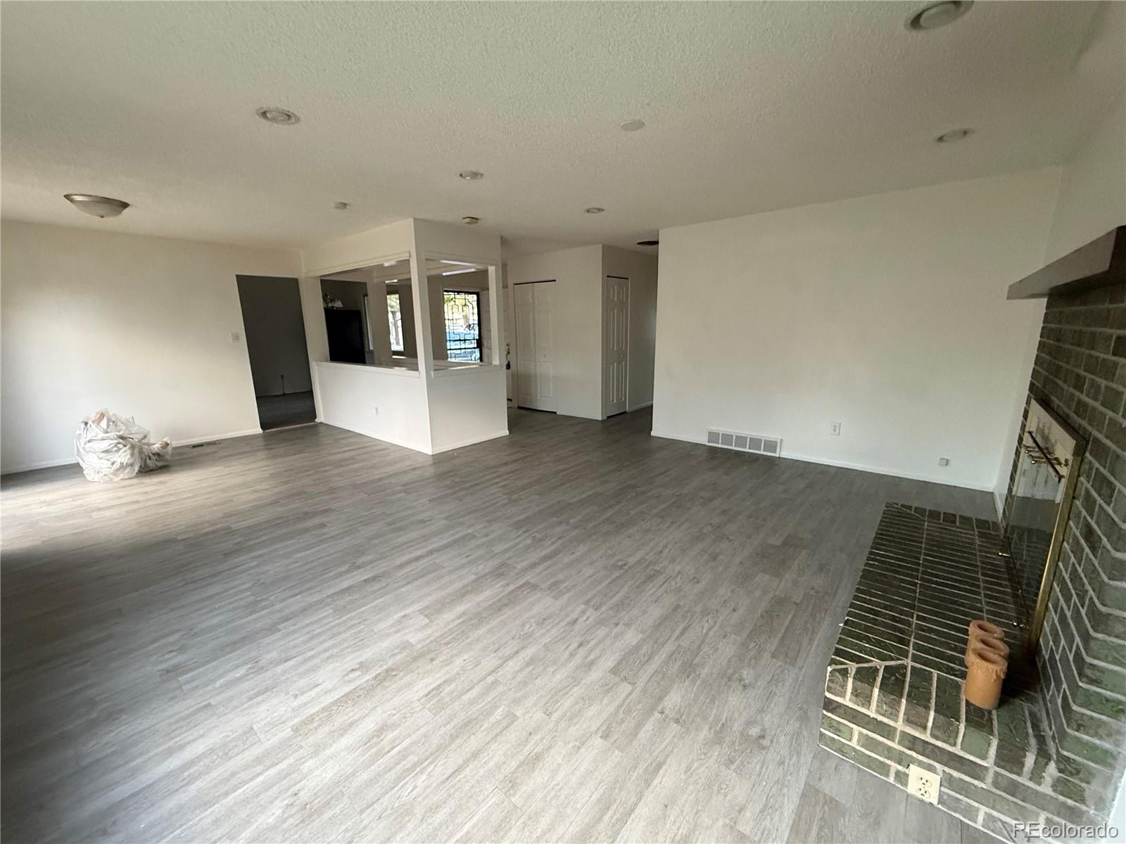 MLS Image #2 for 12076 e montana place,aurora, Colorado