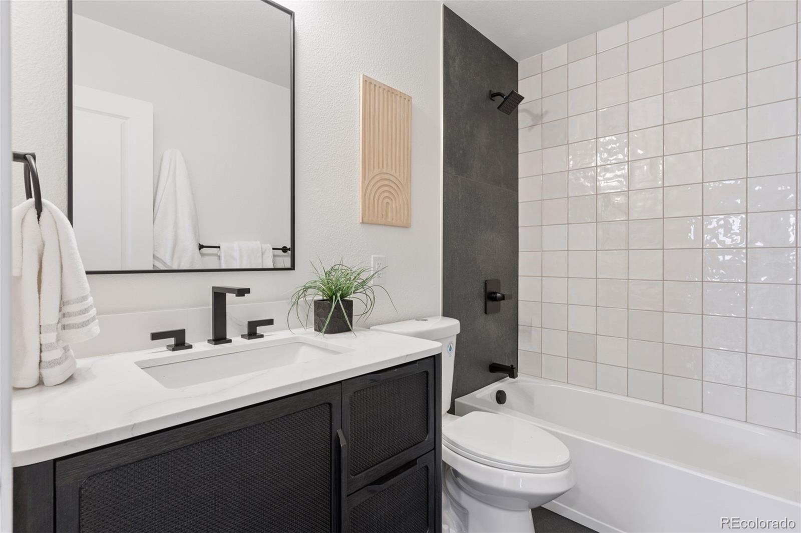 MLS Image #16 for 1414 w lake avenue,littleton, Colorado