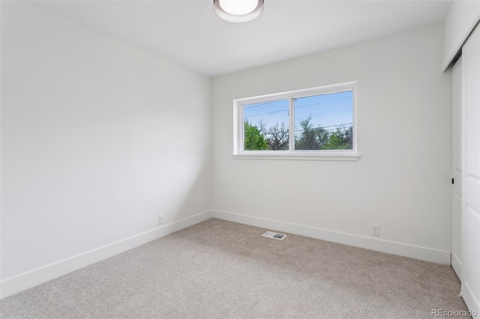 MLS Image #15 for 1474 w lake avenue,littleton, Colorado