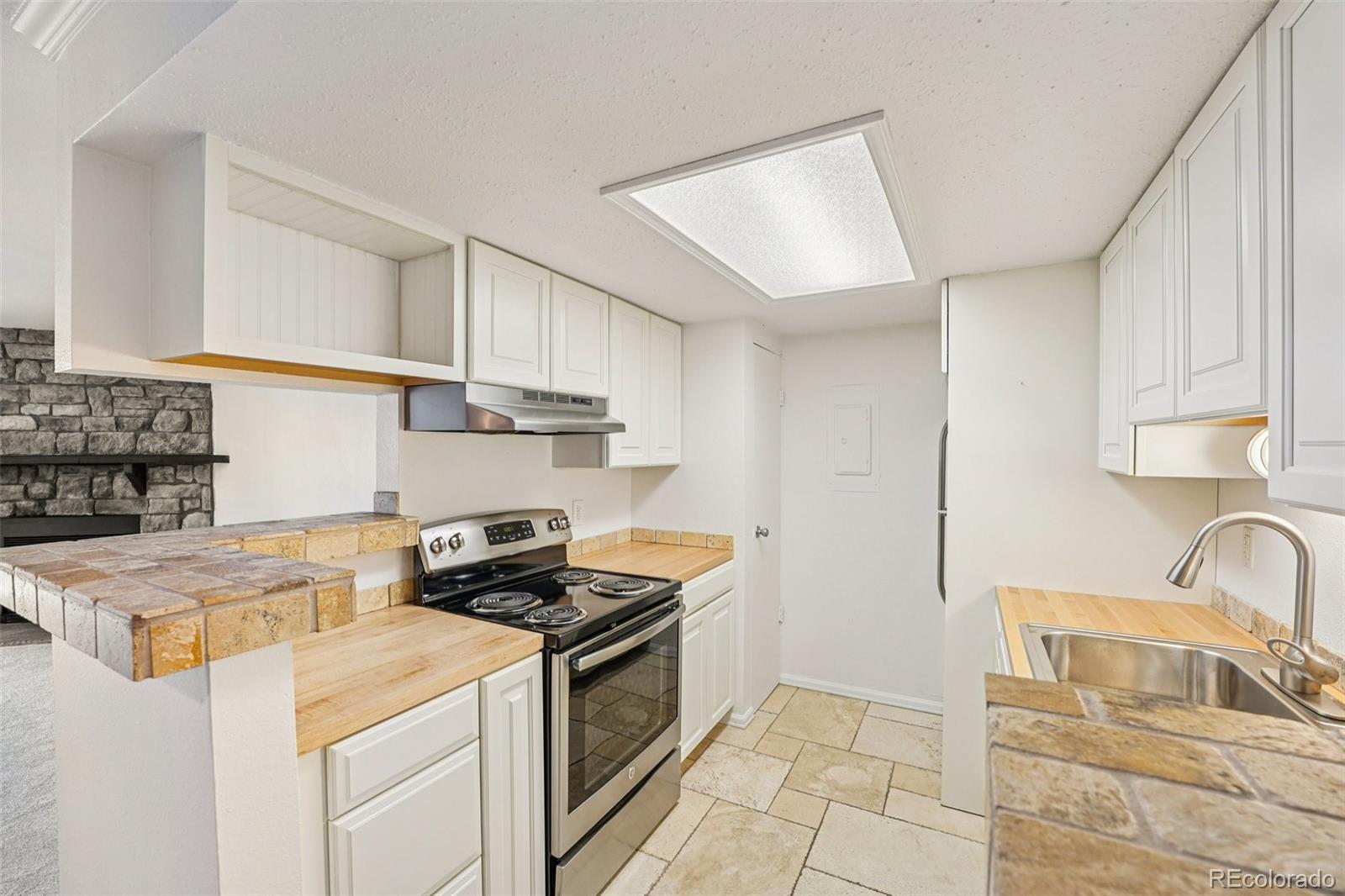 MLS Image #5 for 8335  fairmount drive 2-103,denver, Colorado