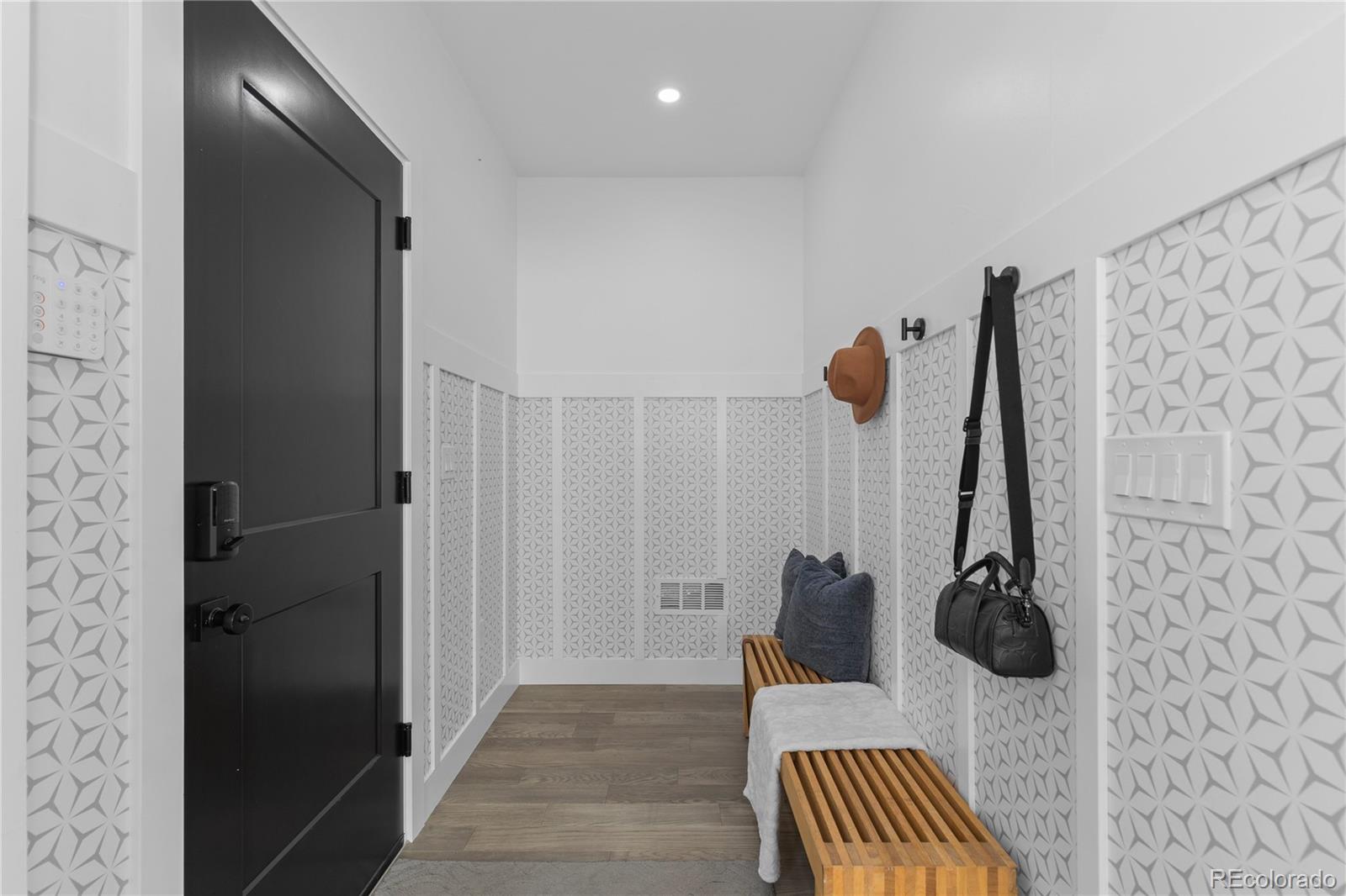 MLS Image #6 for 1655  wolff street,denver, Colorado